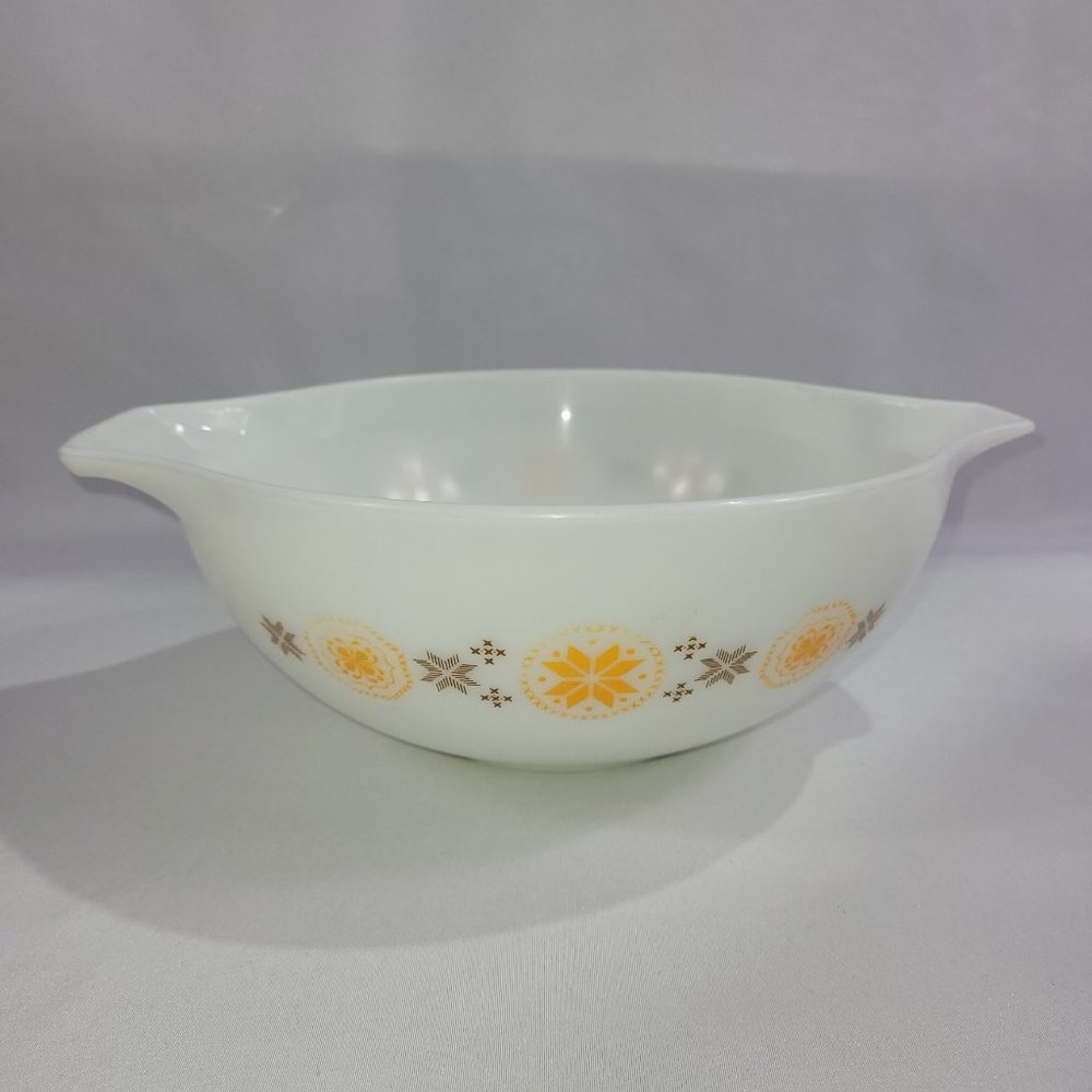 Pyrex 444 Town & Country 1963-1967 Cinderella Nesting Mixing Bowl 4 Quart